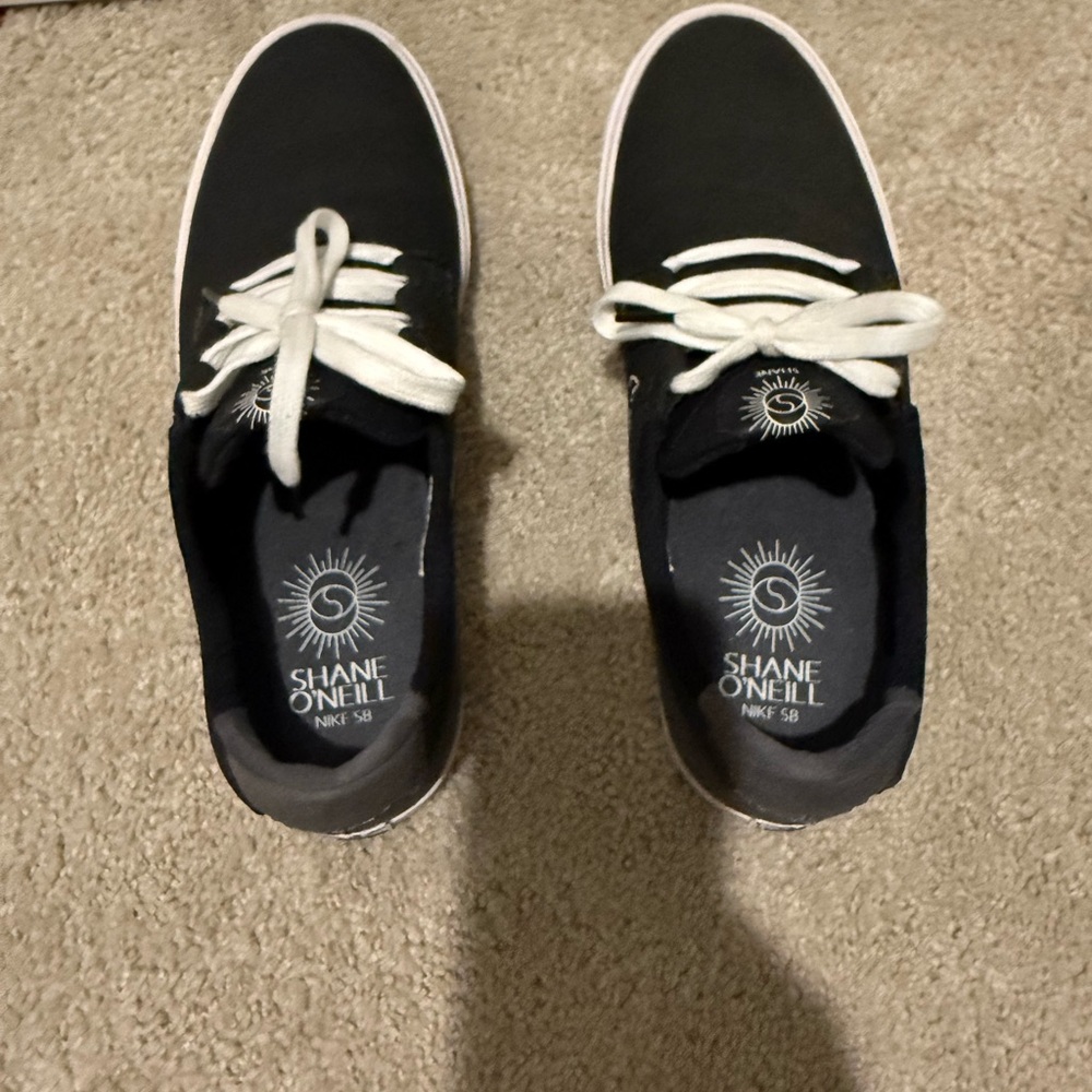 Men’s Nike SB Sneakers - Picture 4 of 10